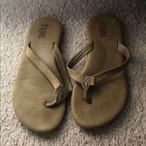 Flojos flip flops
